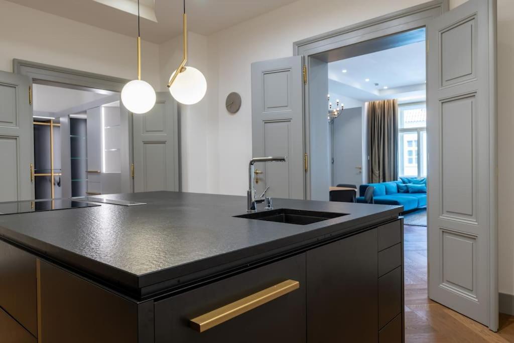 Luxury Old Town Apt, Parking Apartman Prága Kültér fotó
